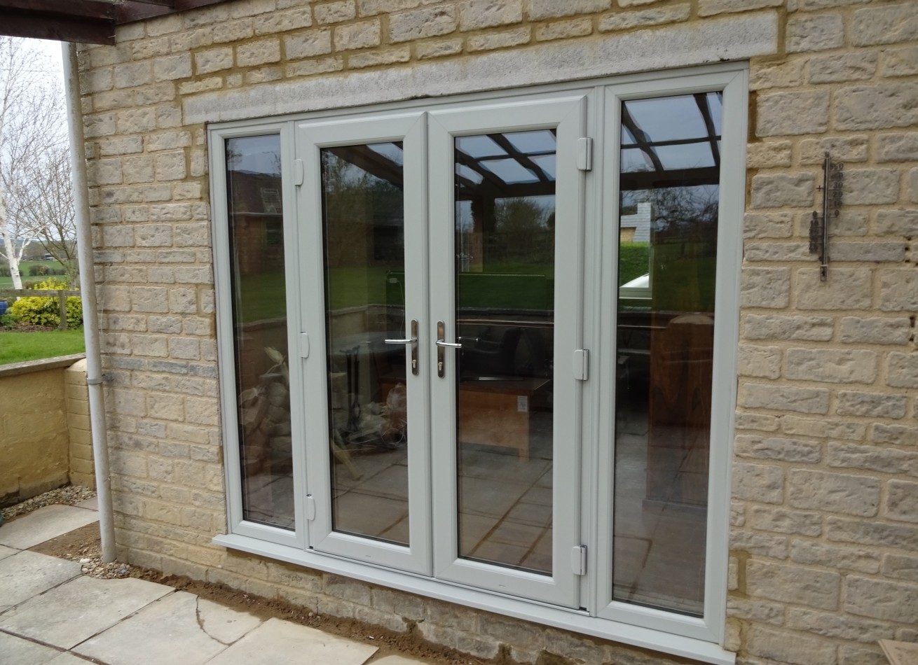 Contrasting colours with #Cotswold stone